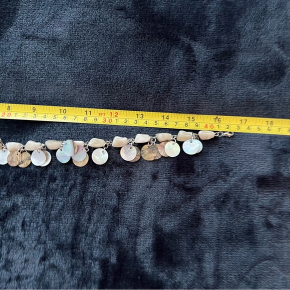 Fun shell necklace 16” - Picture 5 of 5